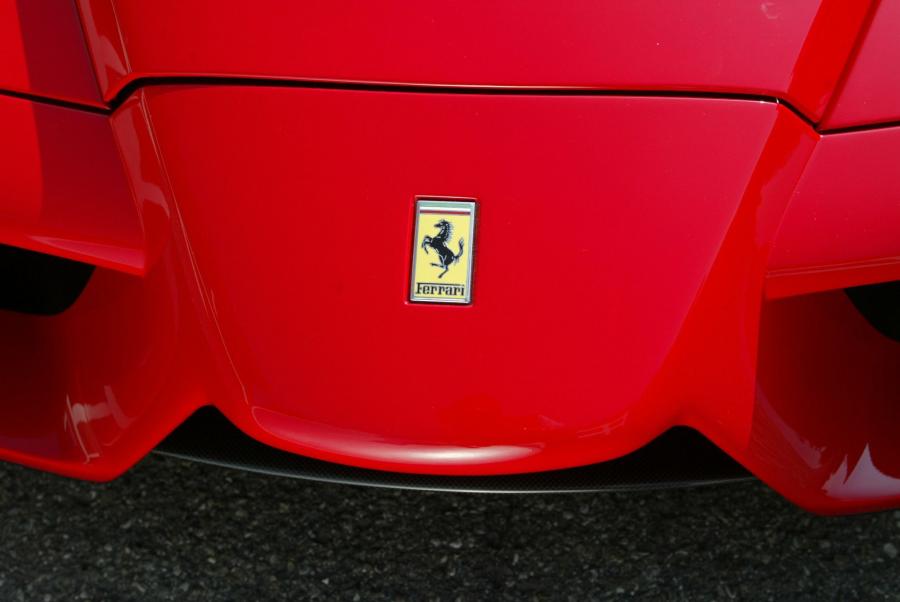 Логотип Ferrari Enzo 2002 года  (фото 73 из 127)